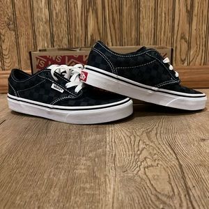 Vans - “Atwood” kids size 3. Navy and Black check.